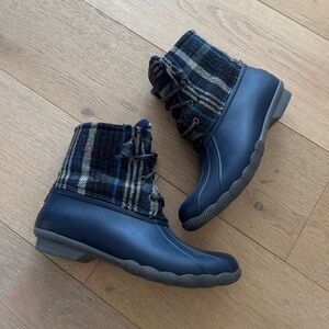 Sperry Saltwater Wool Plaid Navy Duck Boots size 8.5